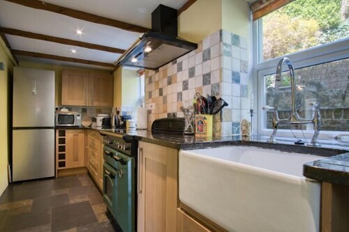 Rose Cottage - 3 Bedroom Cottage - Parkmill