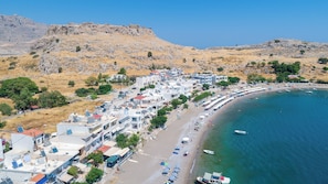 Free beach shuttle, beach towels