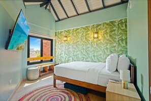 3 bedrooms, iron/ironing board, WiFi, bed sheets - Steps to Beach & Ritz | Porta Al Sole by Bocobay (Noord)