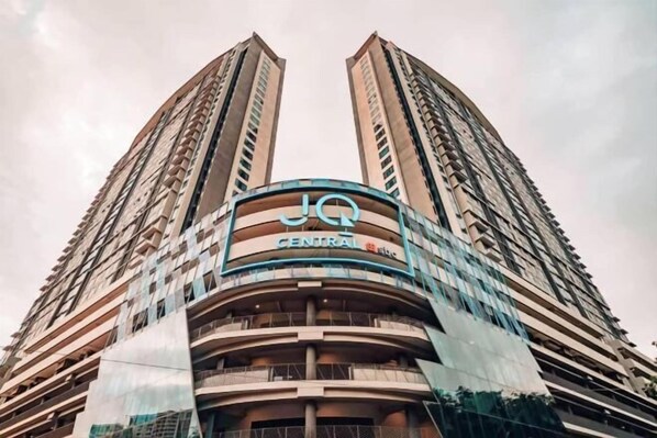 Exterior - JQ Central 4 person unit facing mountain view and partially seaview AT kk CITY CENTER (Kota Kinabalu)