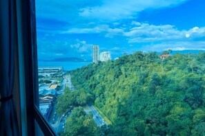 Room - JQ Central 4 person unit facing mountain view and partially seaview AT kk CITY CENTER (Kota Kinabalu)