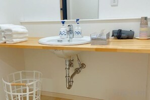 Unclassified image, 2 of 49, button - HOJO Brewing & Stays (Matsuyama)