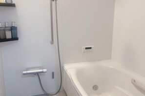 Room - HOJO Brewing & Stays (Matsuyama)