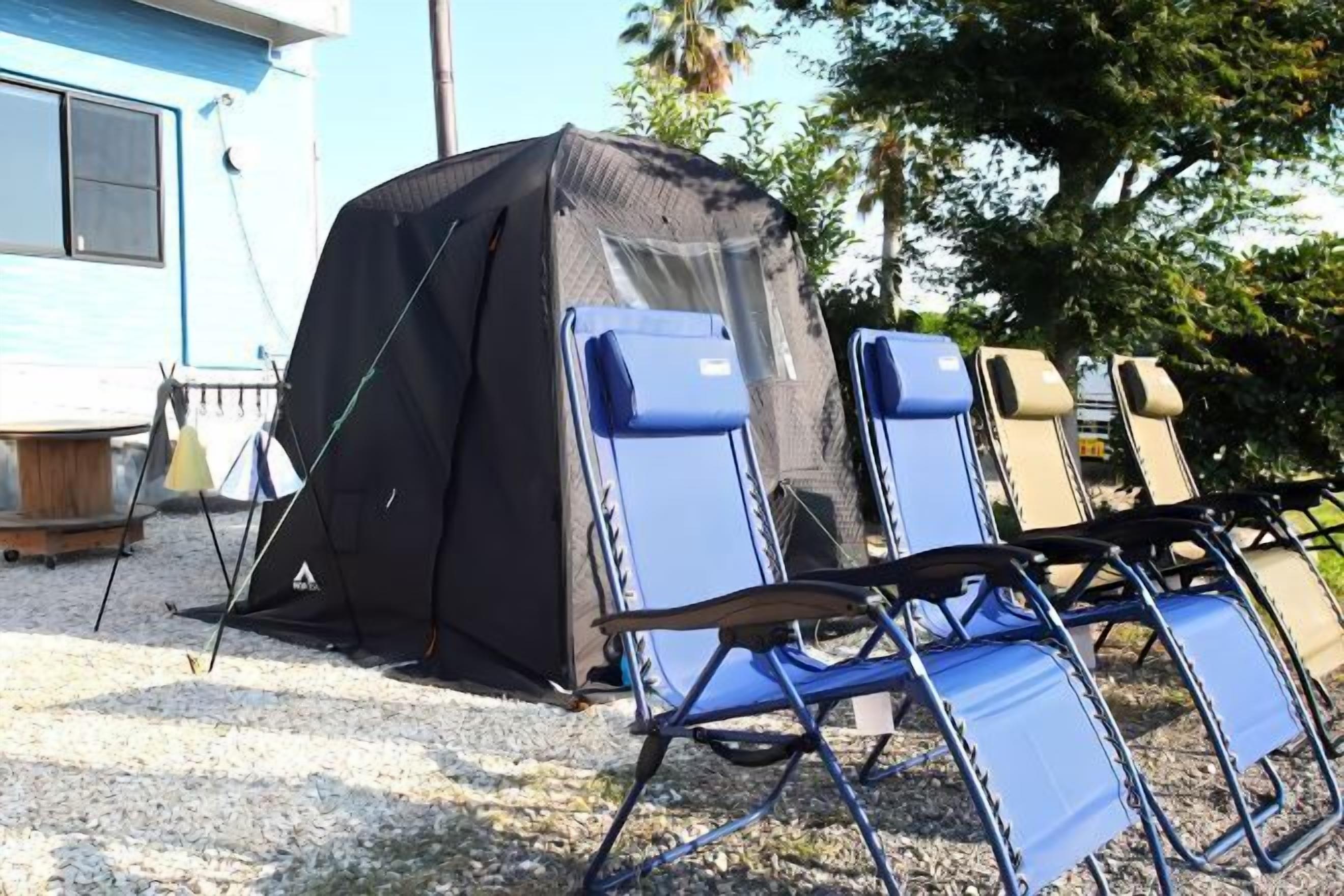 المنطقة المحيطة بالمنشأة