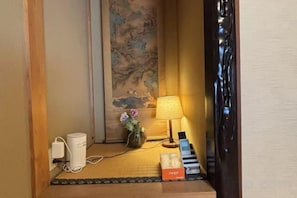 Unclassified image, 5 of 27, button - XUYUAN (Osaka)