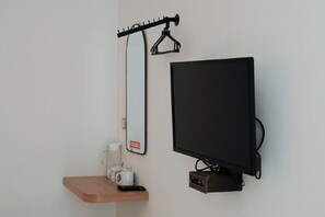 Television - Puri Residence Hotel (Sananwetan)