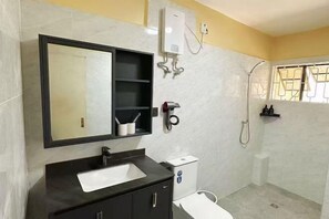 Bathroom - Garden home (Nairobi)