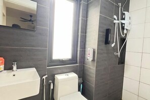 Room - The Transit Loft - Warisan StayHub (Dengkil)