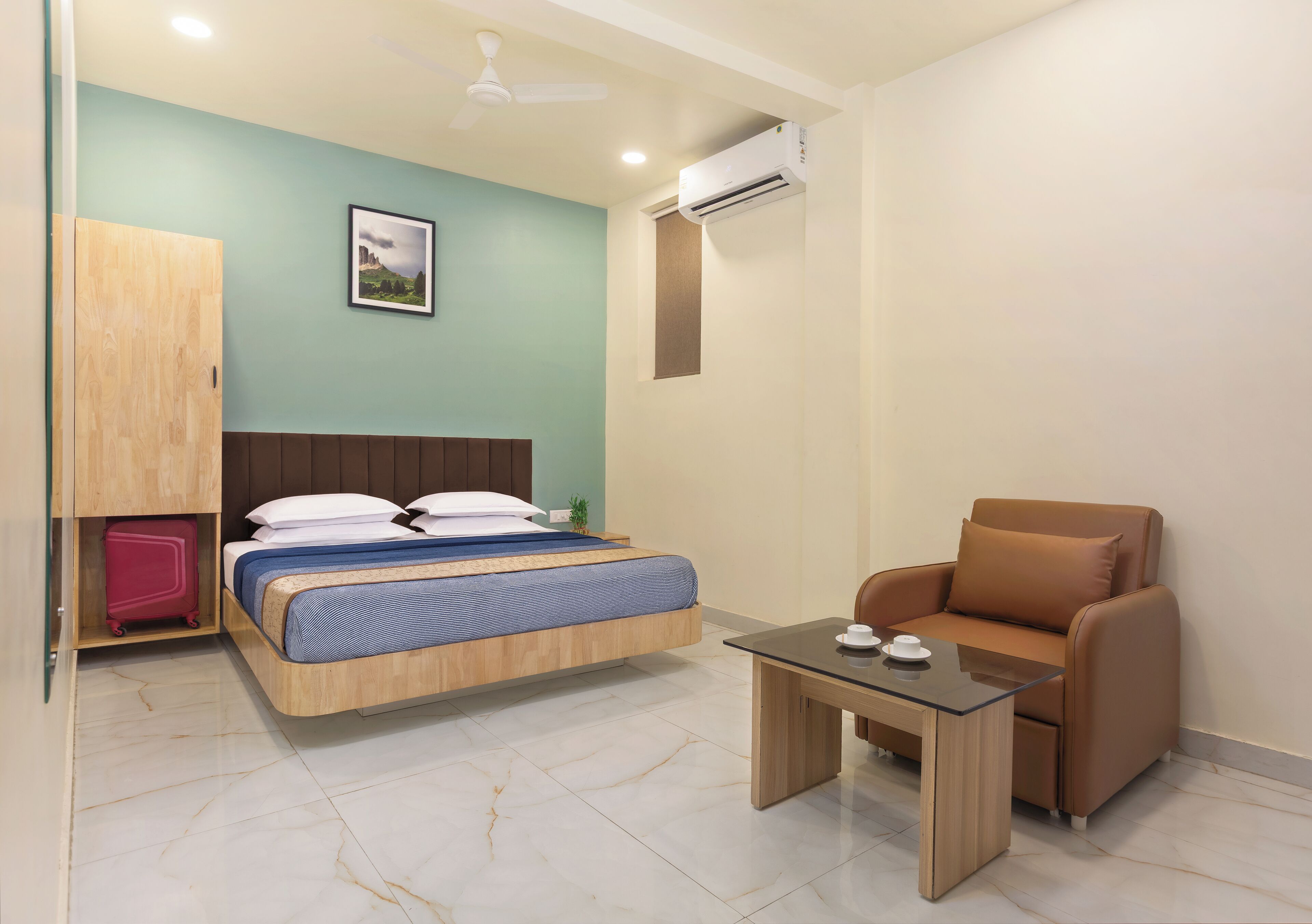 Habitación Premium | Escritorio y wifi gratis 