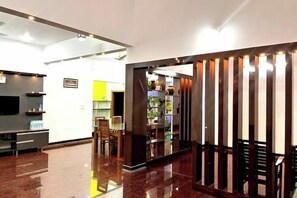 Interior - Entire Private Luxury Resort in Wayanad - Cinnamon Villa Wayanad (Wayanad)