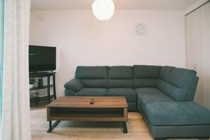 Lobby lounge - Sakuramei minshuku (Osaka)