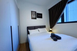 Room - M Vertica KL City 4 Bedroom Fully Air-Con Suite (Kuala Lumpur)