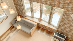 Interior - Pokke (Shiraoi)