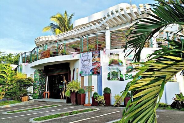 Ngoại thất