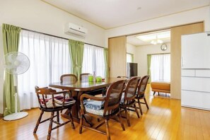 Dining - Private Villa in Futtsu (Futtsu)