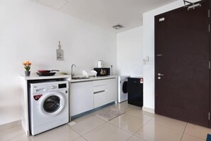 Interior - Lovely Studio Trefoil Near Setia City Mall & SCCC (Shah Alam)