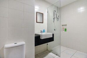 Unclassified image, 4 of 21, button - Lovely Studio Trefoil Near Setia City Mall & SCCC (Shah Alam)