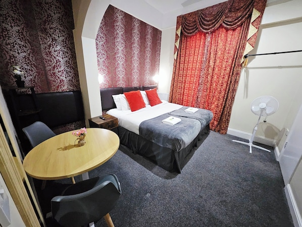 Estúdio clássico | Ferros/tábuas de passar roupa, Wi-Fi de cortesia