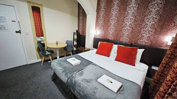 Studio Klasik | Setrika/meja setrika dan Wi-Fi gratis