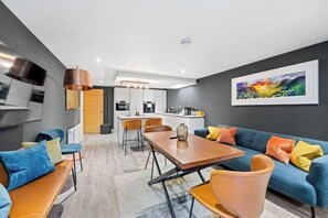 Dining - RÌGH Properties - Luxury West End Artisan Apartment (Edinburgh)