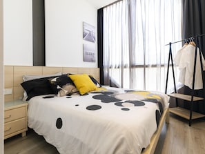 2 bedrooms, free WiFi - Sylvia: Renovated Apartment in Empuriabrava (Ampuriabrava)