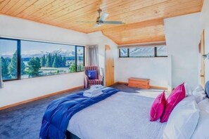 Cribs/infant beds - The Lake House (Lake Tekapo)