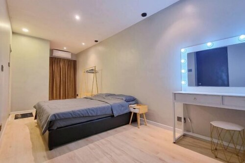 Cozy Party Homestay nearby Airport