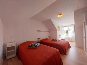 3 عدّة غرف نوم وواي فاي مجانًا وملاءات أسرّة