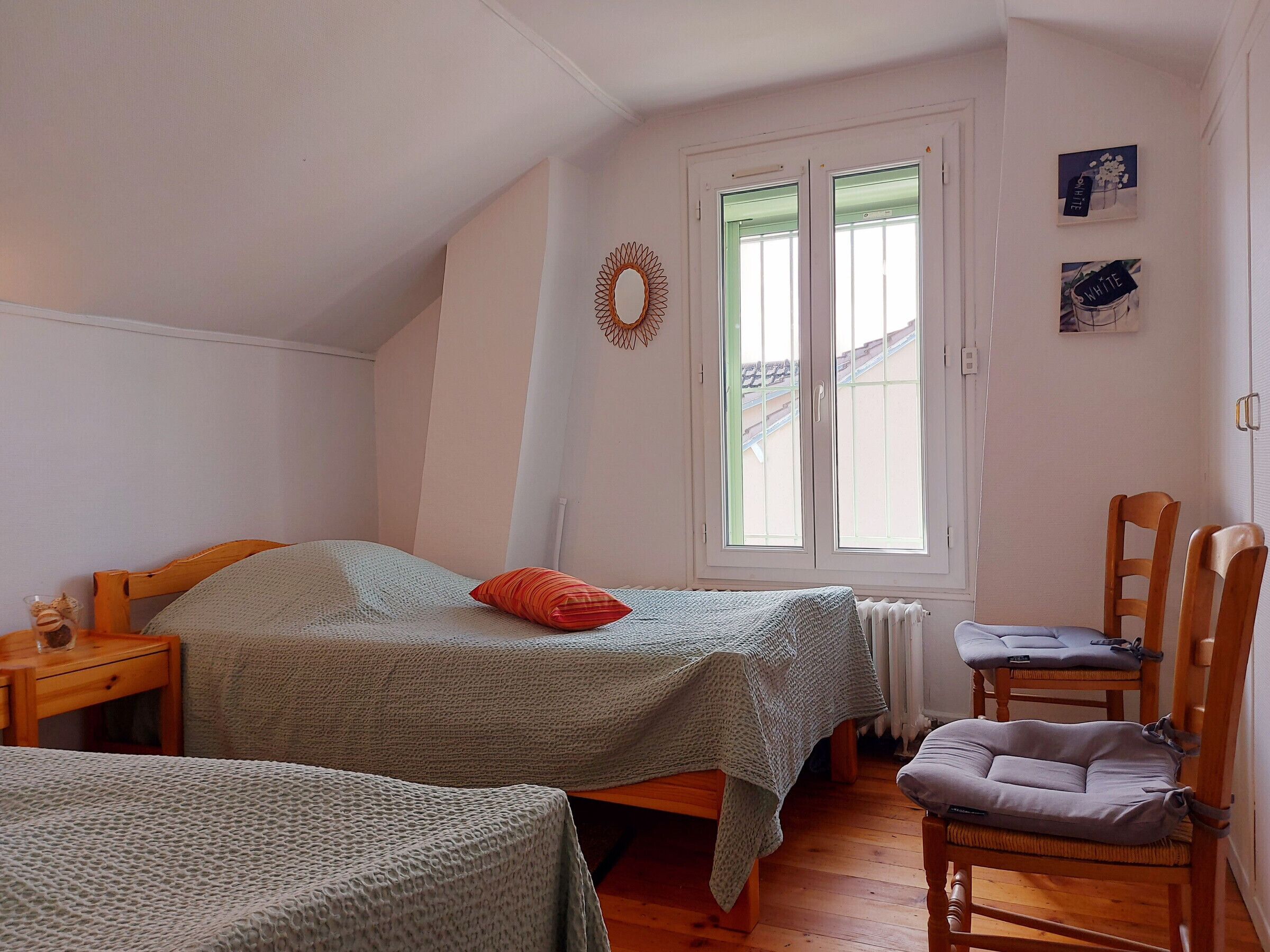 3 makuuhuonetta, ilmainen Wi-Fi, vuodevaatteet