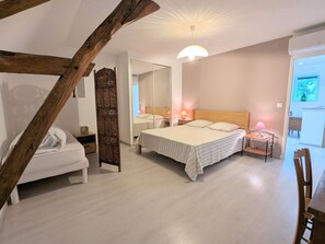 3 bedrooms, free WiFi, bed sheets