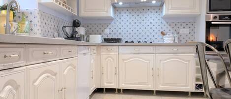 Fridge, microwave, dishwasher