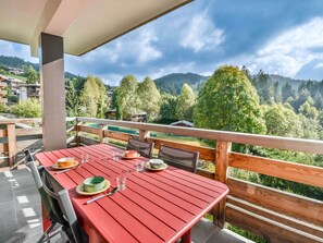 屋外ダイニングエリア