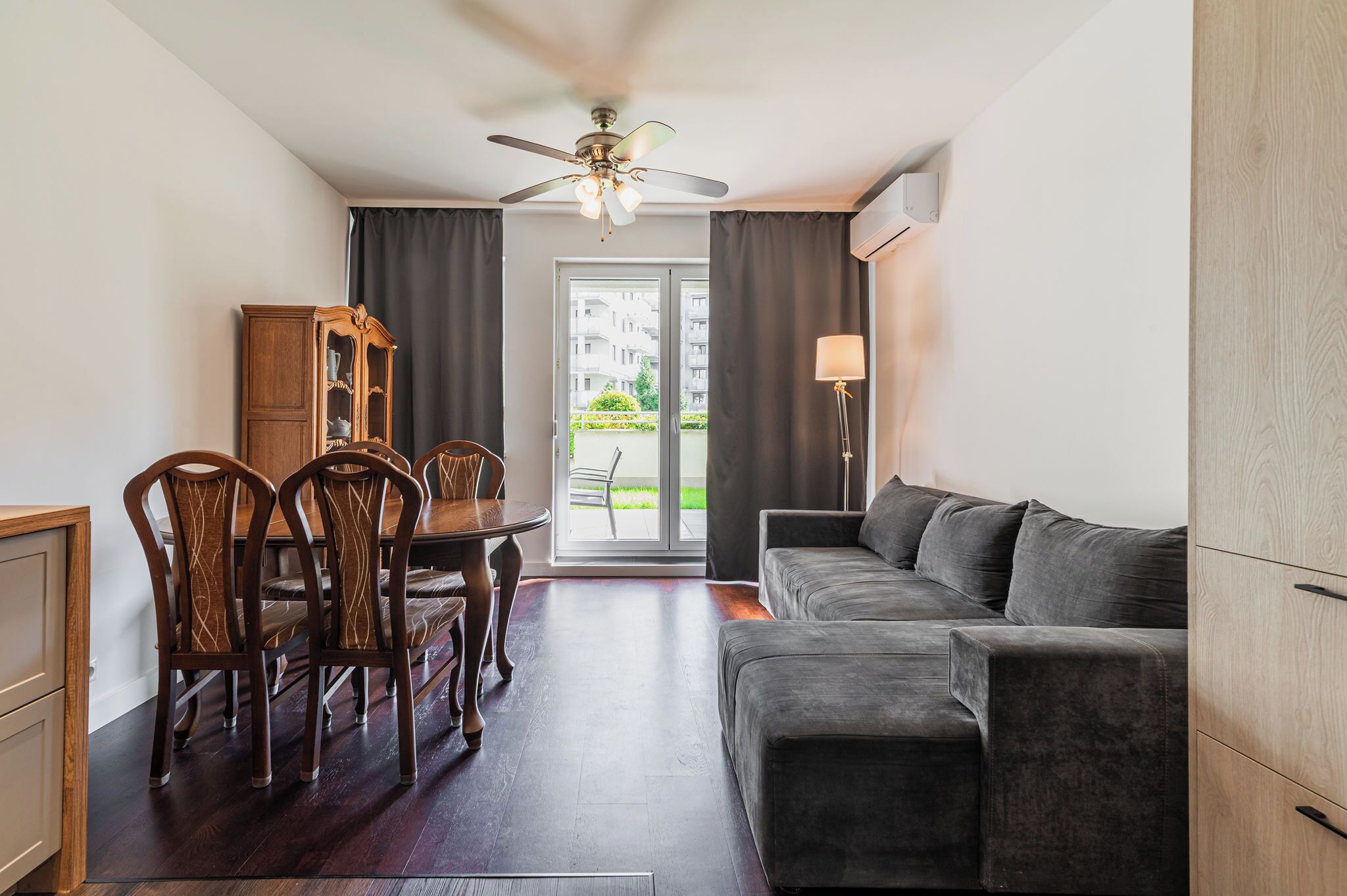 Apartment, Courtyard View | Living room