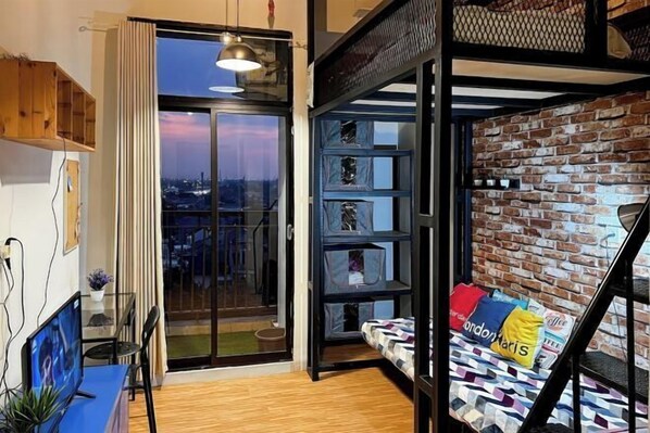 Room - Stylish Studio Dave Apt Depok w/ Pool by 2ndHome (Beji)