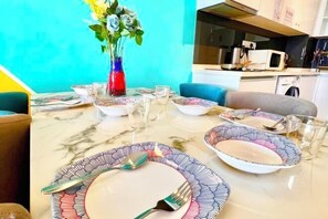 Dining - Legoland -3min Drive at Elysia Park @Happy Wonder Stay-8pax(max)-Pool Garden View-Kids Friendly (Iskandar Puteri)