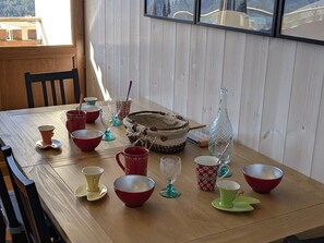 تناول الطعام بالخارج