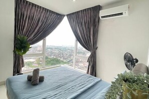 Cribs/infant beds - Apartment @ KSL D'Esplanade JB - 4R3B (Johor Bahru)