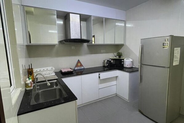 Cribs/infant beds - Apartment @ KSL D'Esplanade JB - 4R3B (Johor Bahru)