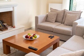 Room - Villa Niki with swimming pool (Elios Proni)