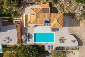 Room - Villa Dinos with swimming pool (Elios Proni)
