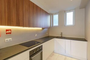Cots/infant beds - N Apartments - Bolhão (Porto)
