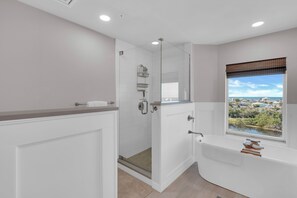 Towels - 3B/2B WATERSIDE 264 ISLAND CONDO (Fort Myers Beach)