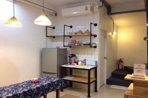 Interior - Dhub Hostel Donmueng (Bangkok)