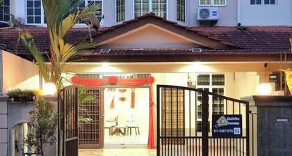 13 Taman Seraya Homestay