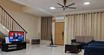 13 Taman Seraya Homestay