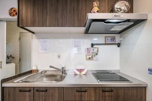 Room - 4 mins walk from JR Station/single-family house (Tokyo)