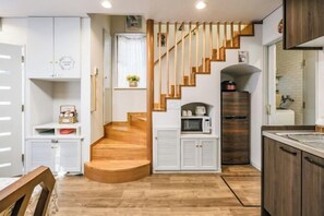 Room - 4 mins walk from JR Station/single-family house (Tokyo)