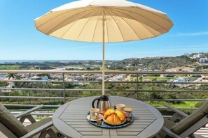 Cribs/infant beds - BnB Homes Ocean View Apartment with relax Terrace, 2 Swimming pools & Tennis court (Albufeira)