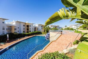 Unclassified image, 4 of 72, button - BnB Homes Ocean View Apartment with relax Terrace, 2 Swimming pools & Tennis court (Albufeira)