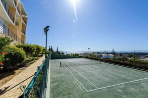 Sport court - BnB Homes Ocean View Apartment with relax Terrace, 2 Swimming pools & Tennis court (Albufeira)